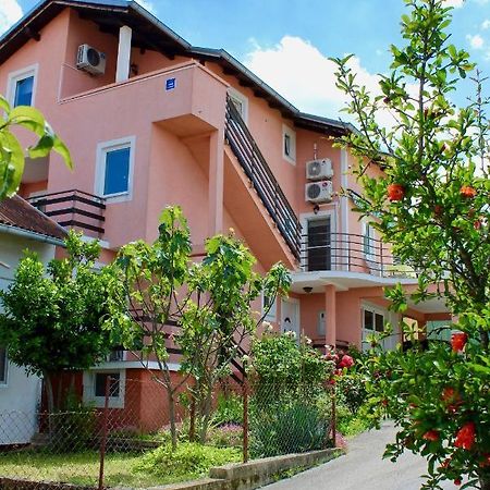 Apartments With A Parking Space Bilice, Krka - 13545 Sibenik Bagian luar foto
